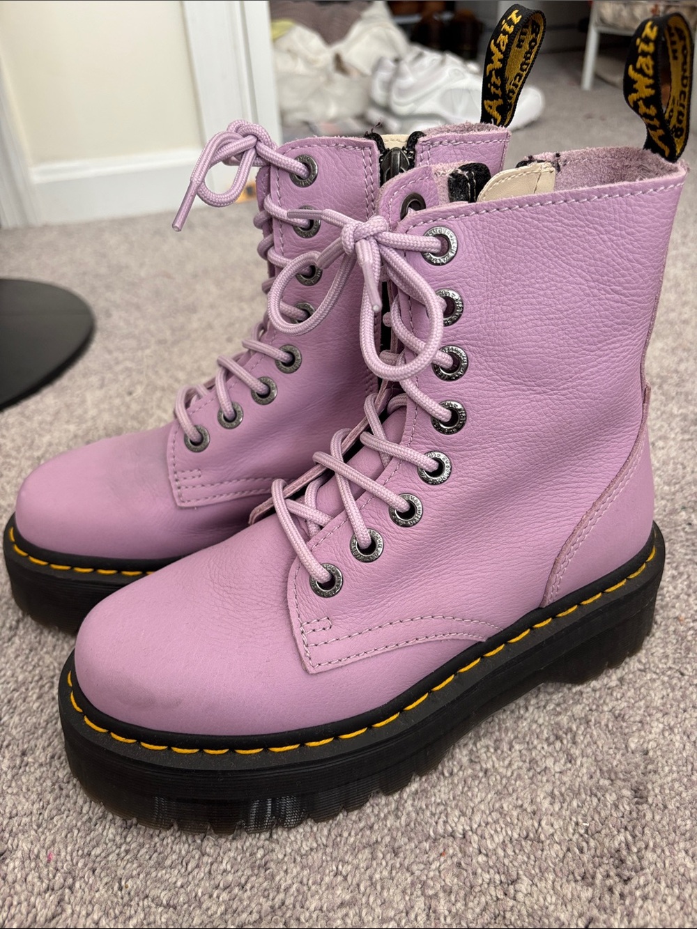 DR MARTENS BOOTS LILAC PURPLE